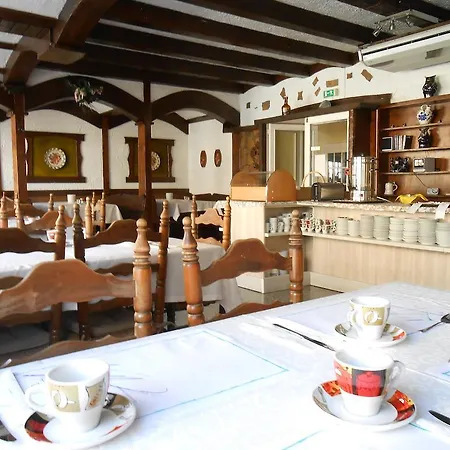 Marbella 酒店 *