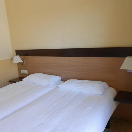 Marbella Hotel *